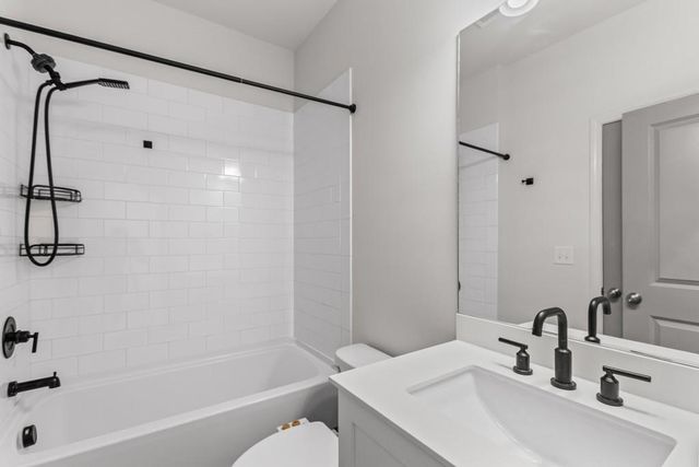 916 Brees Court, Atlanta, GA 30318