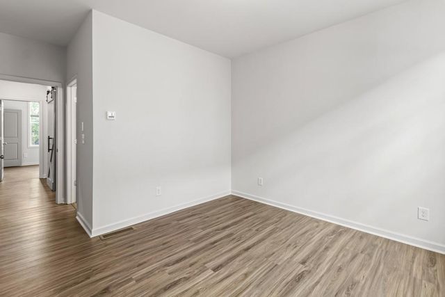 916 Brees Court, Atlanta, GA 30318