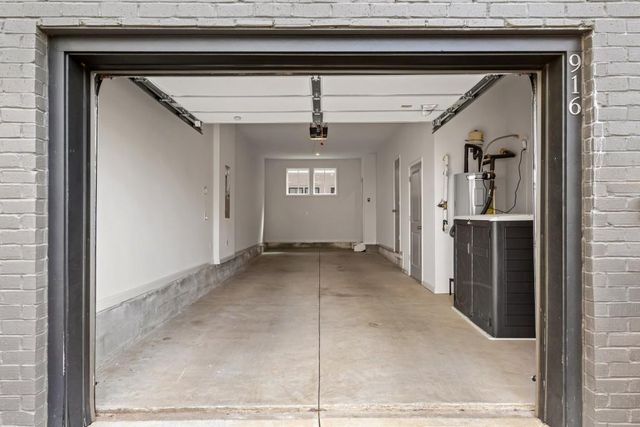 916 Brees Court, Atlanta, GA 30318