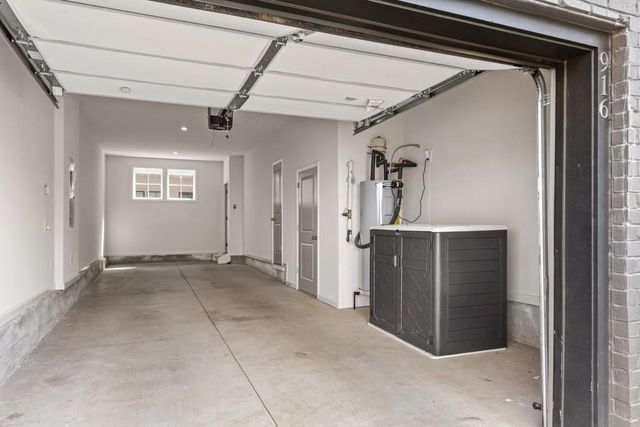 916 Brees Court, Atlanta, GA 30318