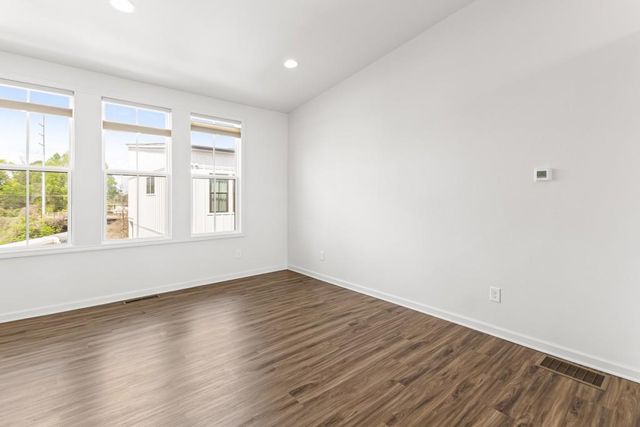 916 Brees Court, Atlanta, GA 30318