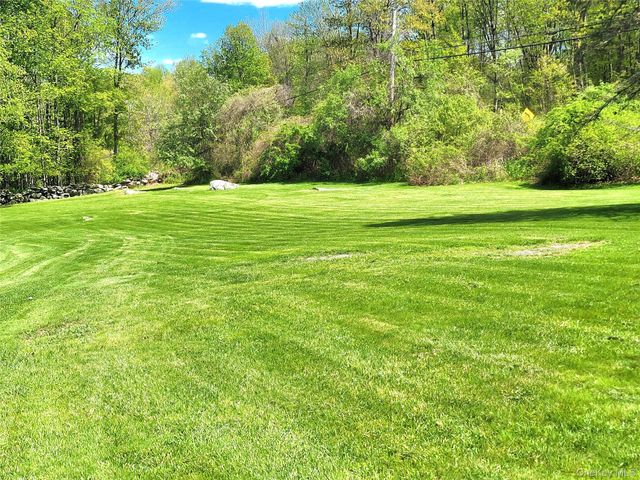 2 Stonewall Drive, Holmes, NY 12531