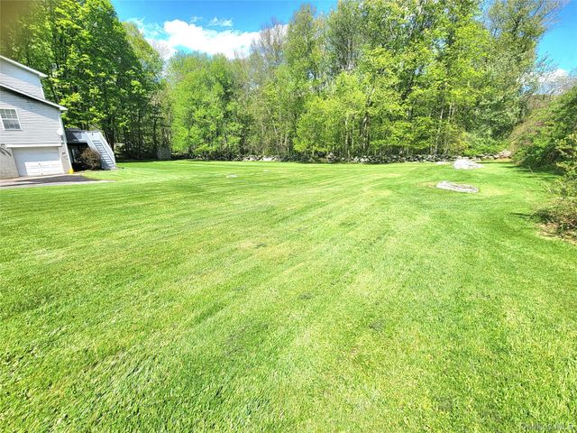 2 Stonewall Drive, Holmes, NY 12531