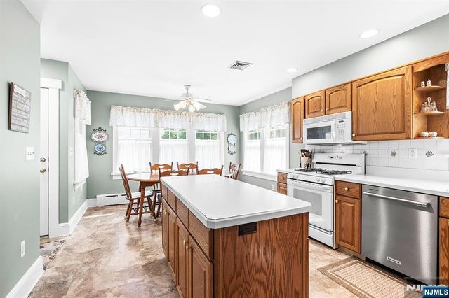 402 Enos Place, Ho-ho-kus, NJ 07423