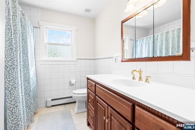 402 Enos Place, Ho-ho-kus, NJ 07423