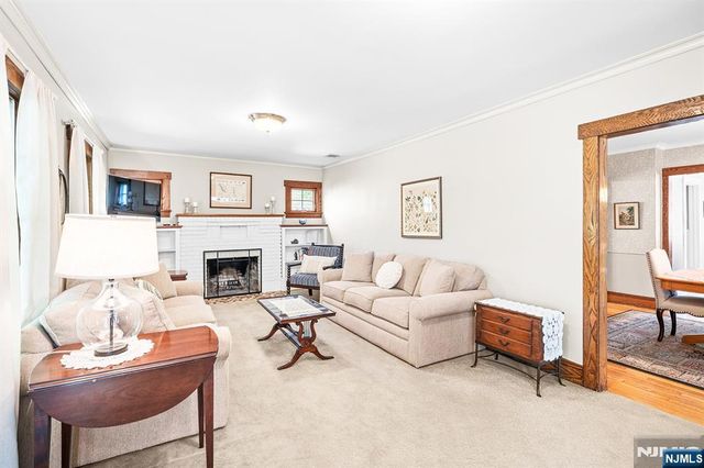 402 Enos Place, Ho-ho-kus, NJ 07423