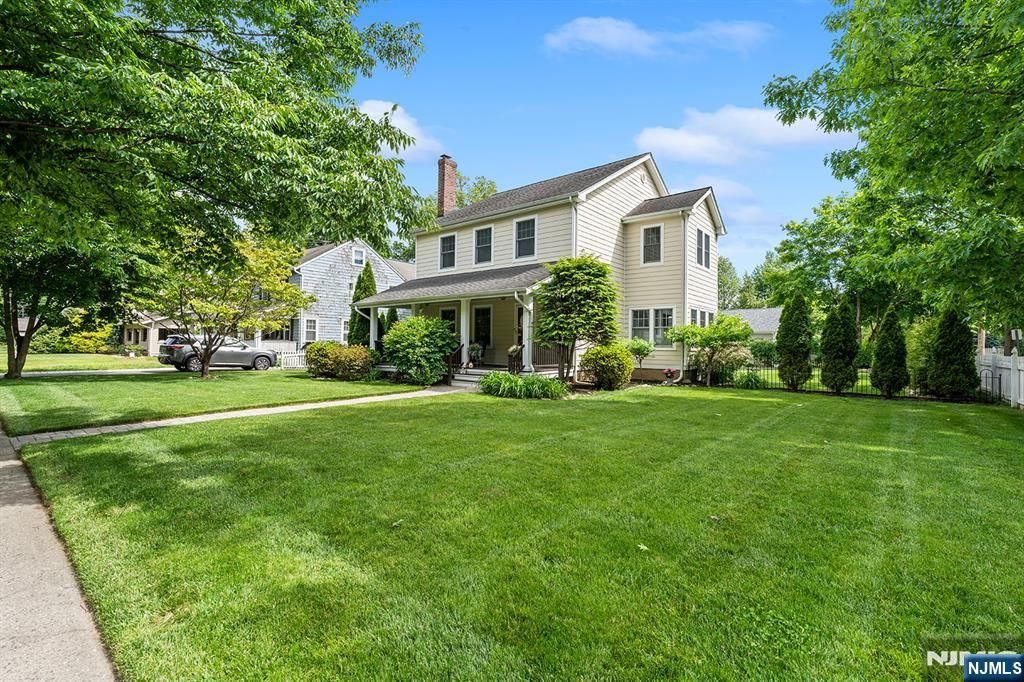 402 Enos Place, Ho-ho-kus, NJ 07423