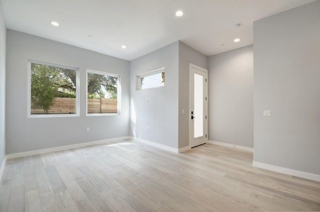 2108 Tillery ST 1104, Austin, TX 78723