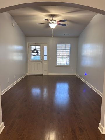 1040 Charlie Daniels Pkwy Apt 166, Mount Juliet, TN 37122