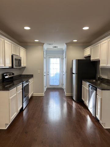 1040 Charlie Daniels Pkwy Apt 166, Mount Juliet, TN 37122