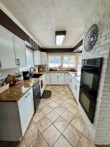 828 N Horseshoe Lake Drive, Gwinn, MI 49841
