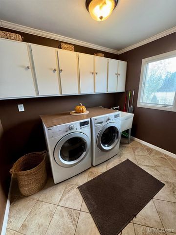 828 N Horseshoe Lake Drive, Gwinn, MI 49841