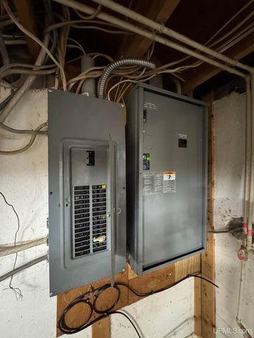 828 N Horseshoe Lake Drive, Gwinn, MI 49841