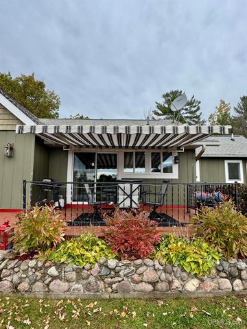 828 N Horseshoe Lake Drive, Gwinn, MI 49841