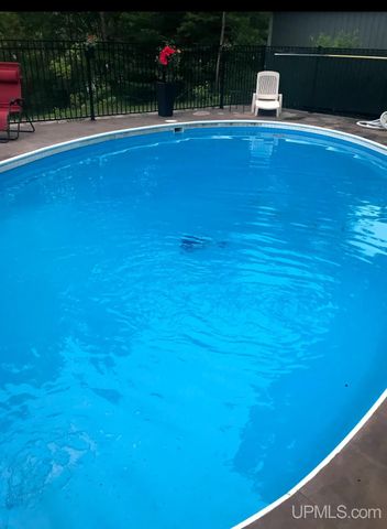 828 N Horseshoe Lake Drive, Gwinn, MI 49841