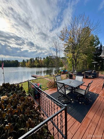 828 N Horseshoe Lake Drive, Gwinn, MI 49841