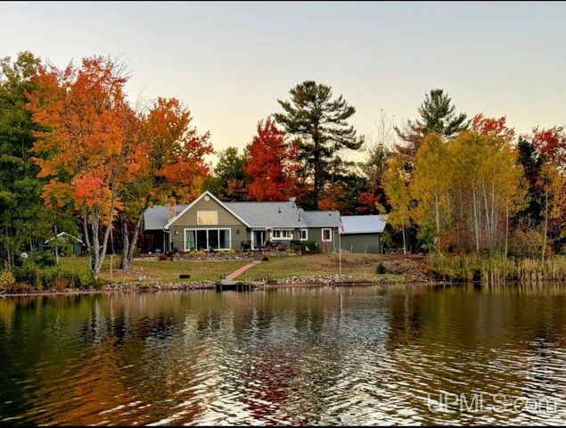 828 N Horseshoe Lake Drive, Gwinn, MI 49841