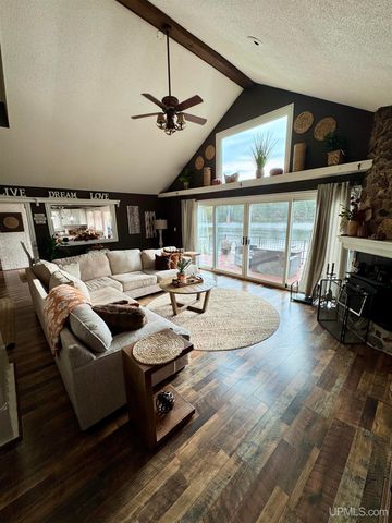 828 N Horseshoe Lake Drive, Gwinn, MI 49841