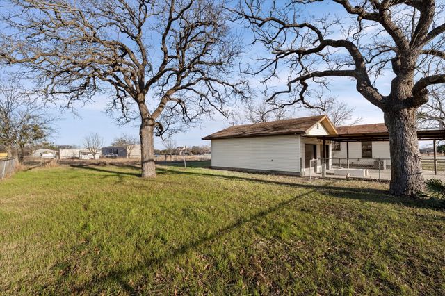 1127 Leroy Parkway, Elm Mott, TX 76640