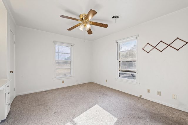 1127 Leroy Parkway, Elm Mott, TX 76640