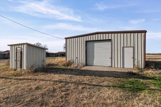 1127 Leroy Parkway, Elm Mott, TX 76640