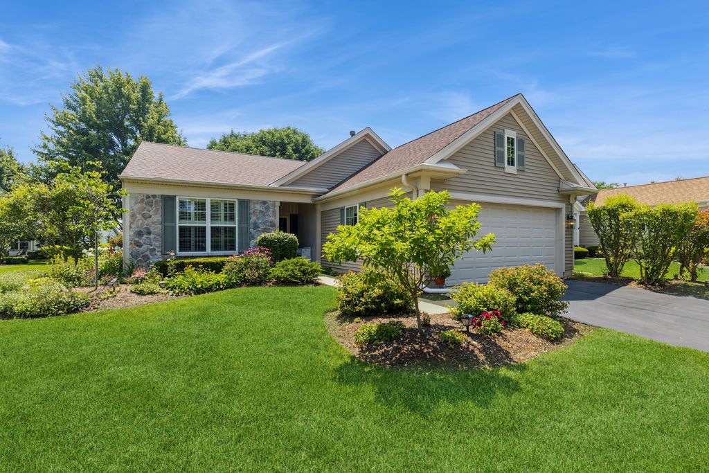 13233 Stonebridge Lane, Huntley, IL 60142