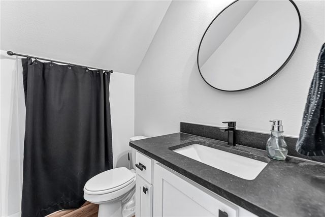 930 S Wichita Avenue, Fayetteville, AR 72704