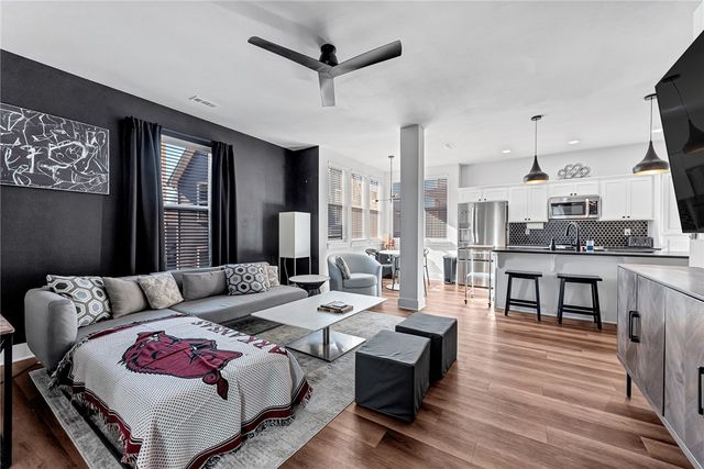 930 S Wichita Avenue, Fayetteville, AR 72704