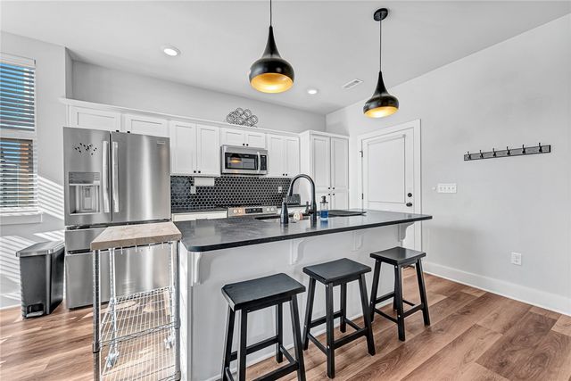 930 S Wichita Avenue, Fayetteville, AR 72704