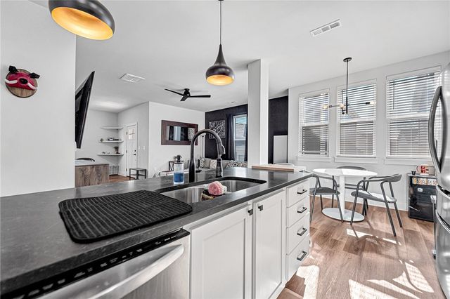 930 S Wichita Avenue, Fayetteville, AR 72704