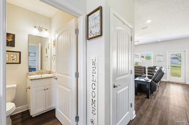 5571 Inspiration St, Milton, FL 32570