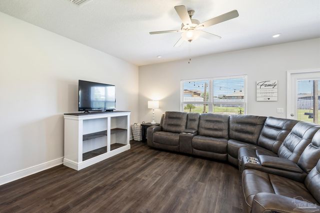 5571 Inspiration St, Milton, FL 32570