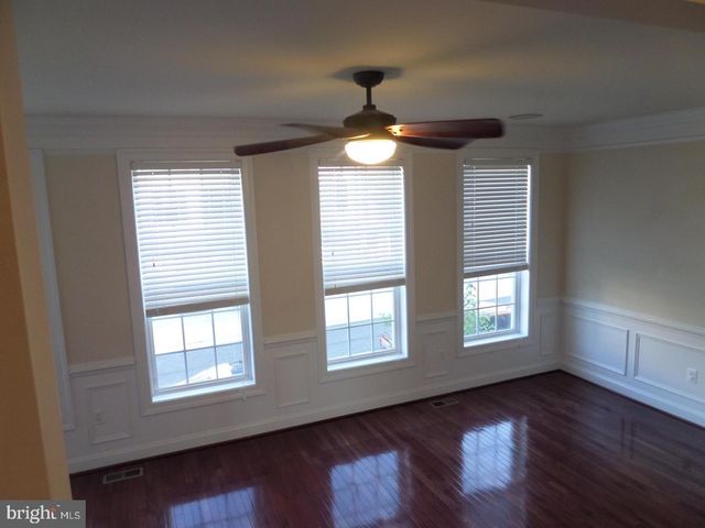 15998 GREYMILL MANOR DR, Haymarket, VA 20169