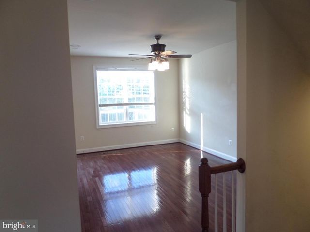 15998 GREYMILL MANOR DR, Haymarket, VA 20169