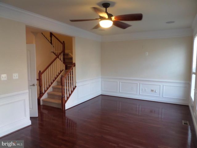 15998 GREYMILL MANOR DR, Haymarket, VA 20169