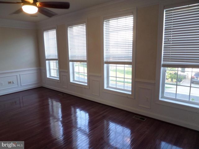 15998 GREYMILL MANOR DR, Haymarket, VA 20169