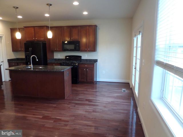 15998 GREYMILL MANOR DR, Haymarket, VA 20169