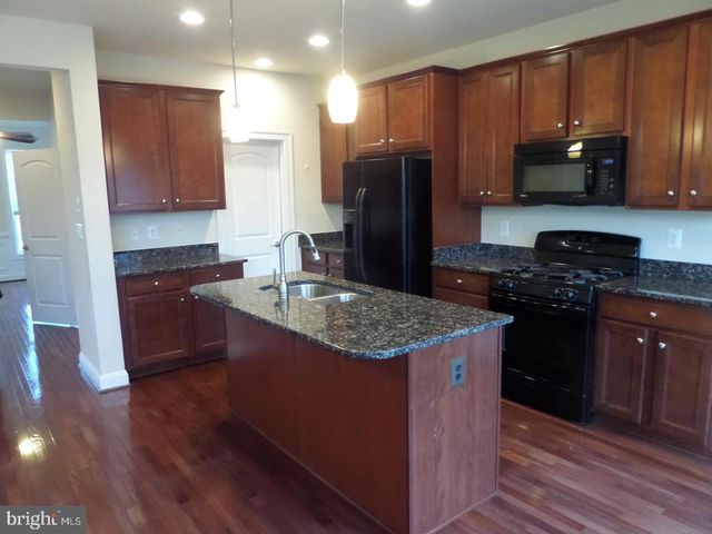 15998 GREYMILL MANOR DR, Haymarket, VA 20169