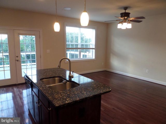 15998 GREYMILL MANOR DR, Haymarket, VA 20169