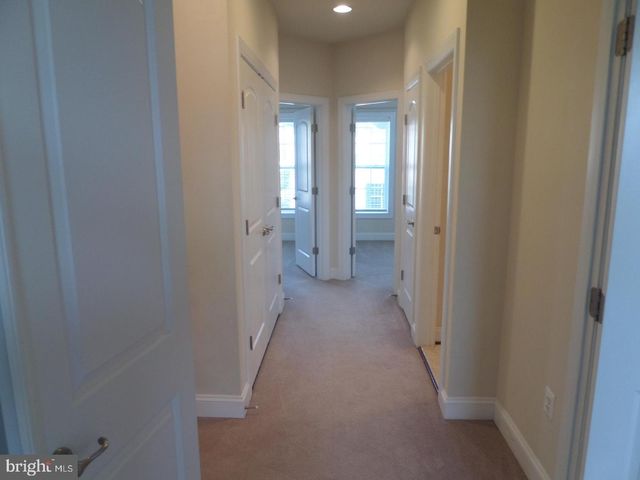 15998 GREYMILL MANOR DR, Haymarket, VA 20169