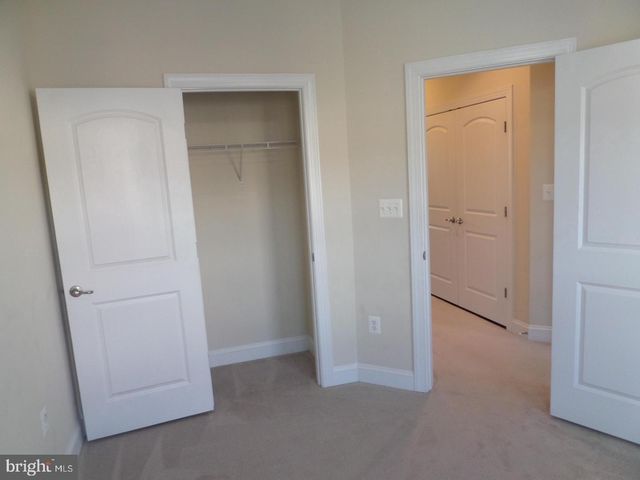 15998 GREYMILL MANOR DR, Haymarket, VA 20169