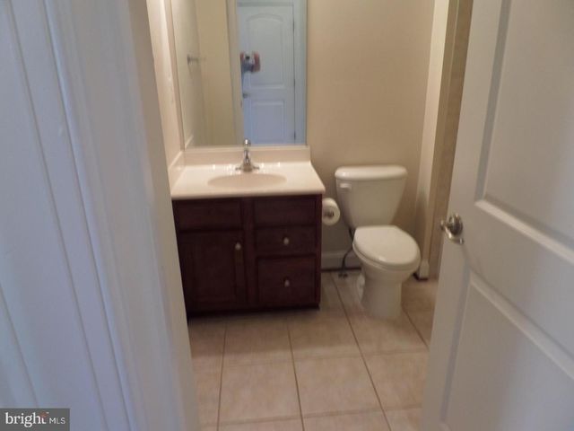 15998 GREYMILL MANOR DR, Haymarket, VA 20169