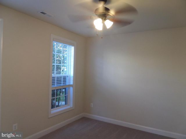 15998 GREYMILL MANOR DR, Haymarket, VA 20169