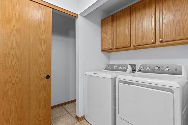 18430 Emerald DRIVE #C, Brookfield, WI 53045