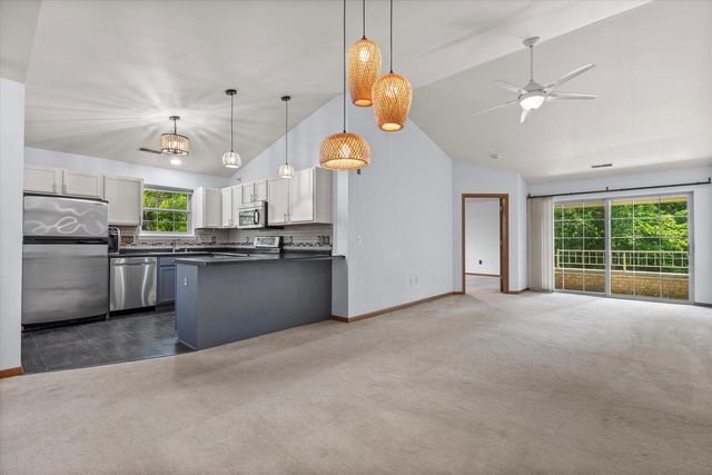 18430 Emerald DRIVE #C, Brookfield, WI 53045
