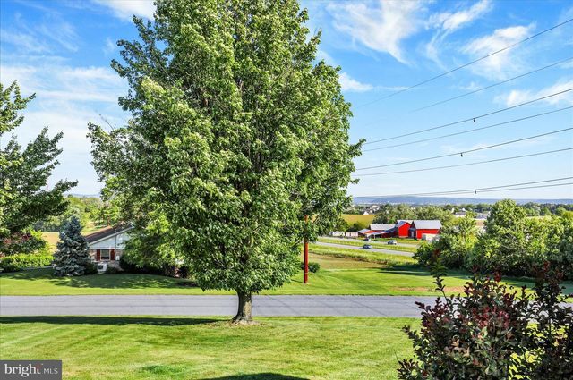 527 RIDGEVIEW RD S, Elizabethtown, PA 17022