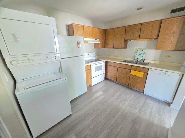2715 Wilshire Court 2715, Aurora, IL 60502