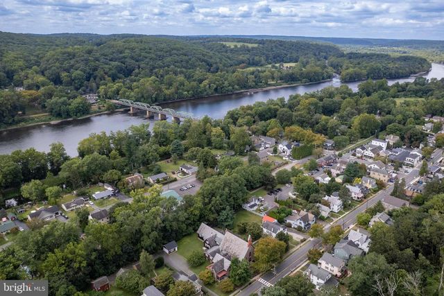 9 MILL ST, Stockton, NJ 08559