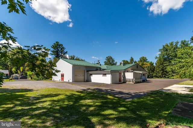 9 MILL ST, Stockton, NJ 08559