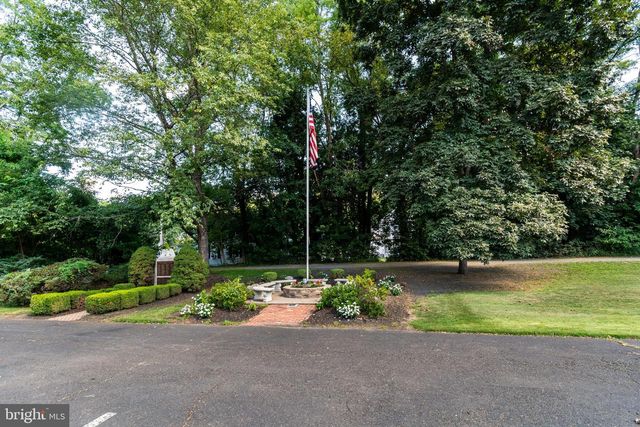 9 MILL ST, Stockton, NJ 08559
